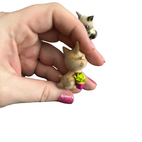 Kitty in my pocket set of 3 toy figures - Picture 4 of 7